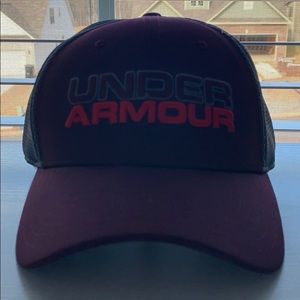 i’m selling an under hat!